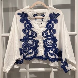 💙💙ZARA💙💙 DOLMAN SLEEVE V-NECK BUTTON DOWN EMBROIDERED TOP